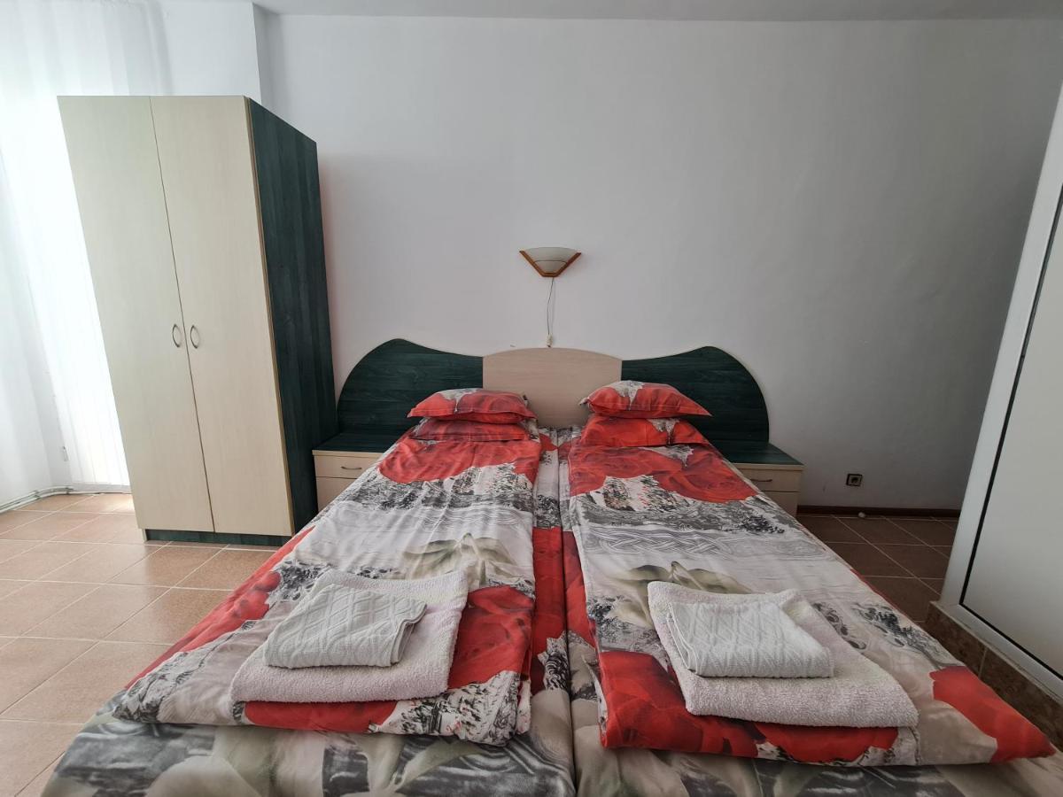 Hotel Rai Obrochishte Ngoại thất bức ảnh