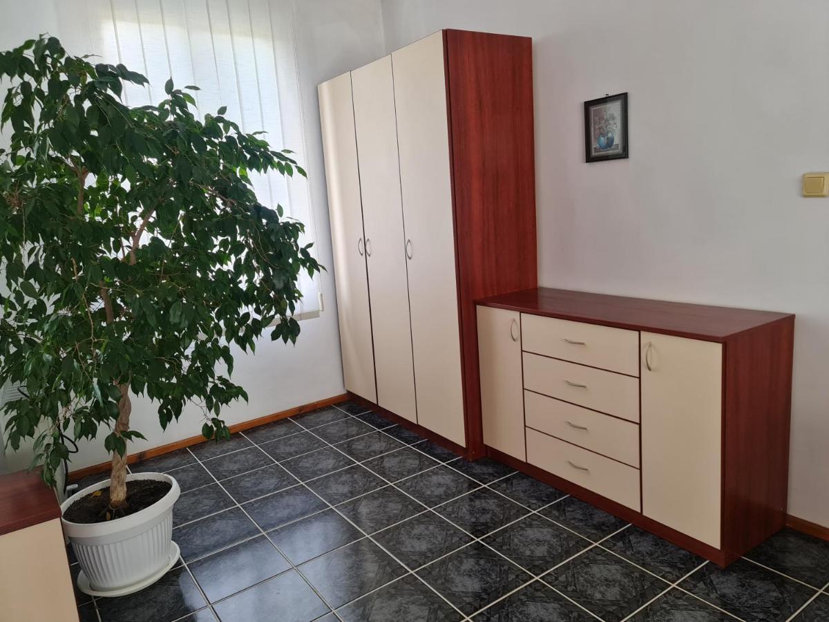 Hotel Rai Obrochishte Ngoại thất bức ảnh