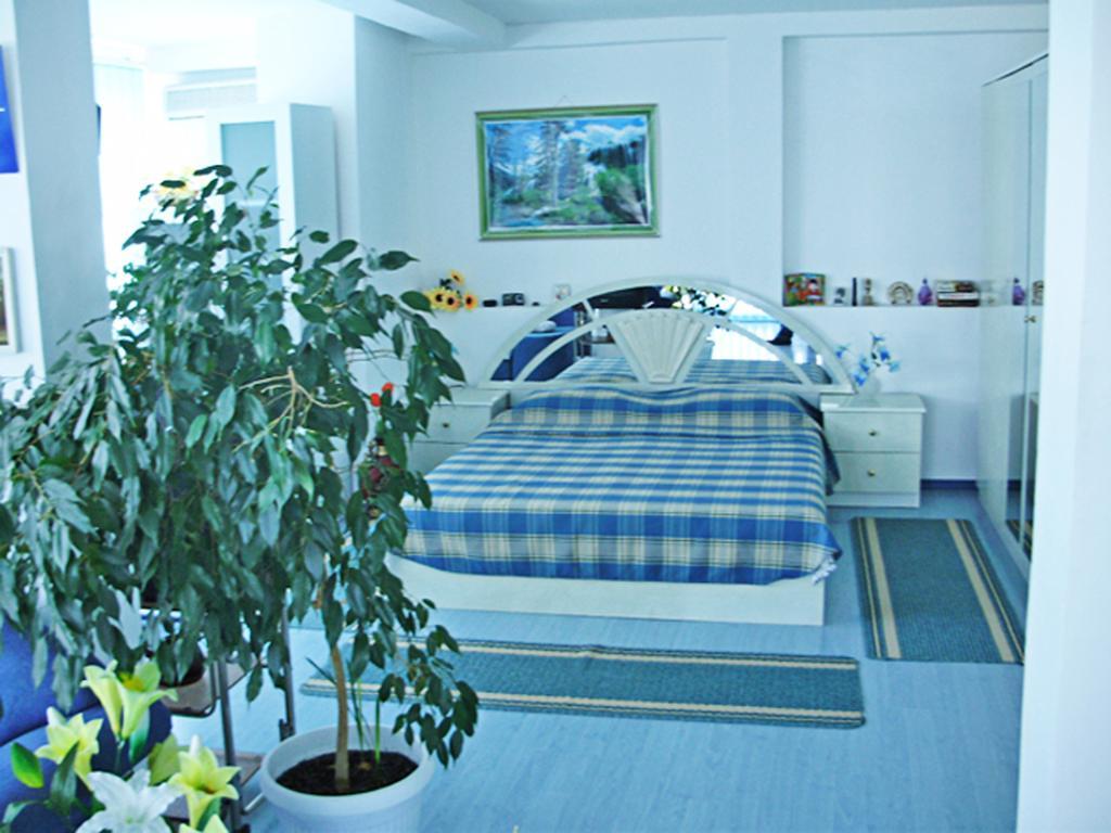 Hotel Rai Obrochishte Phòng bức ảnh